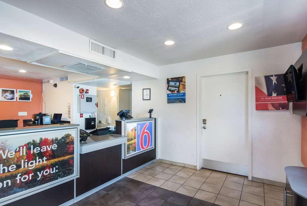 Motel 6-Sandston, Va - Richmond, Va المظهر الداخلي الصورة