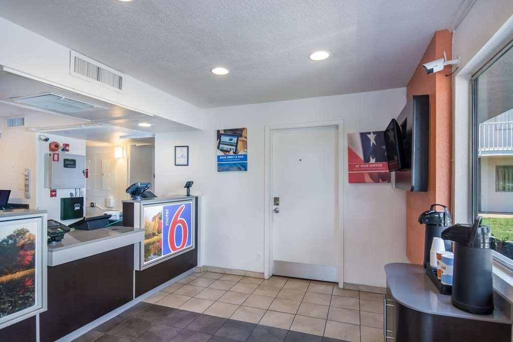Motel 6-Sandston, Va - Richmond, Va المظهر الداخلي الصورة